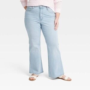 High-Rise Flare Jeans - Light Wash 26